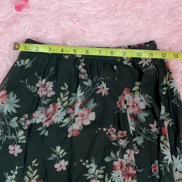 Grey hollister floral print maxi skirt - Picture 4 of 6